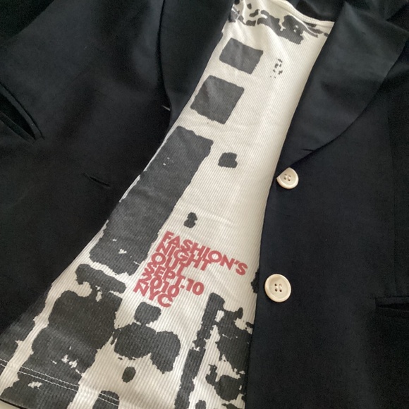 FASHION’S NIGHT OUT NYC TANK TOP - Picture 5 of 5